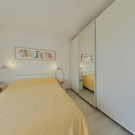 Apartment T3 Climatise Dernier Etage Port - Fr-1-826-12